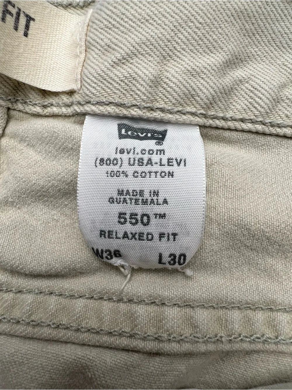 Vintage Levis 550 Relaxed Fit Denim Jeans Y2K Mens Size 36x30 Beige NWT